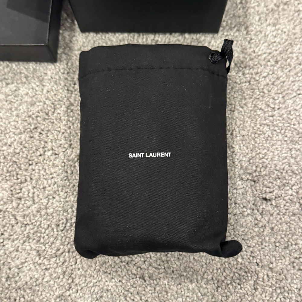 YSL Cassandra Key Case in Gray Grain de Poudre Leather NWB - Picture 6 of 13